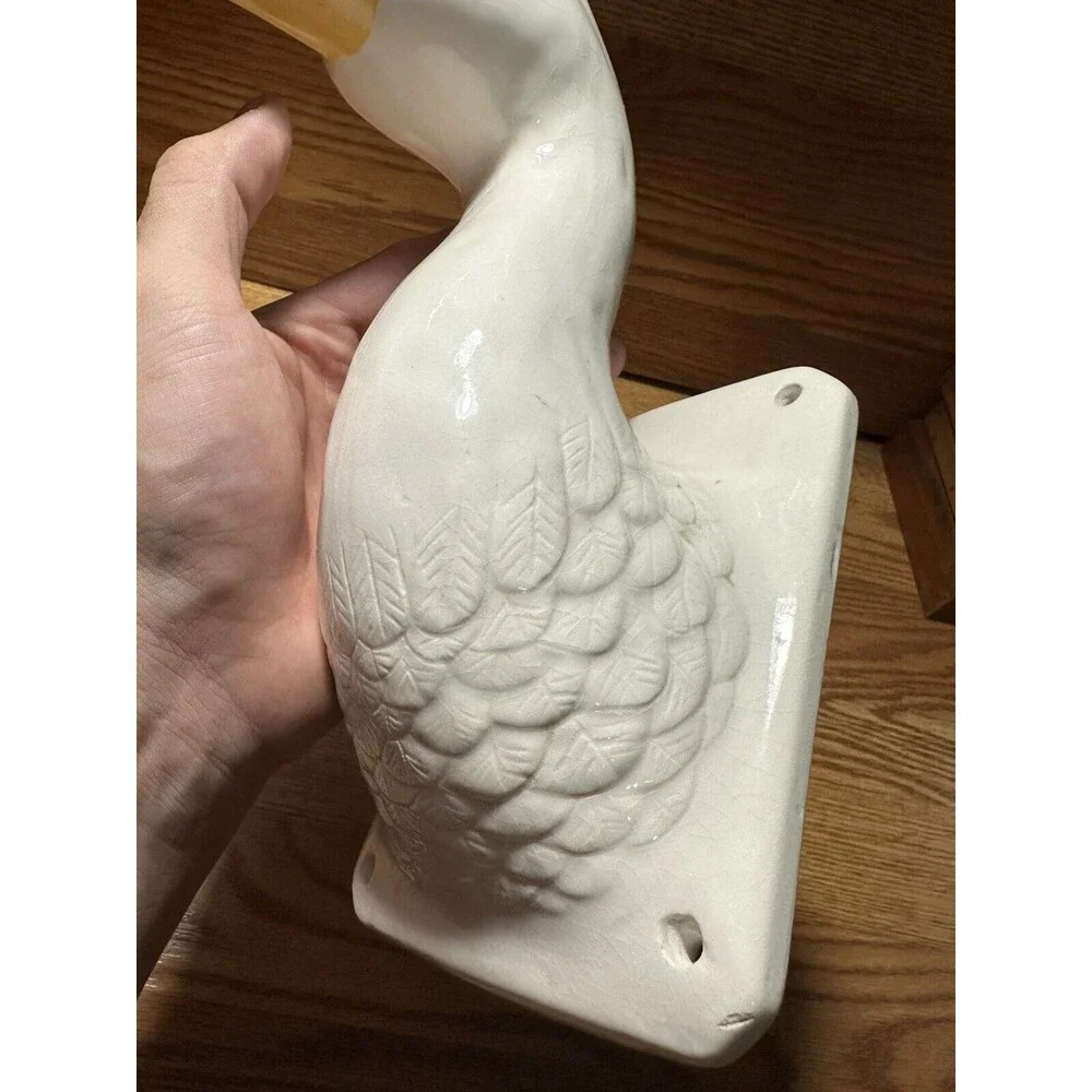 Vintage Home Decor Porcelain Goose Wall Mount Dirty Towel Hat Chonie Hanger 1987